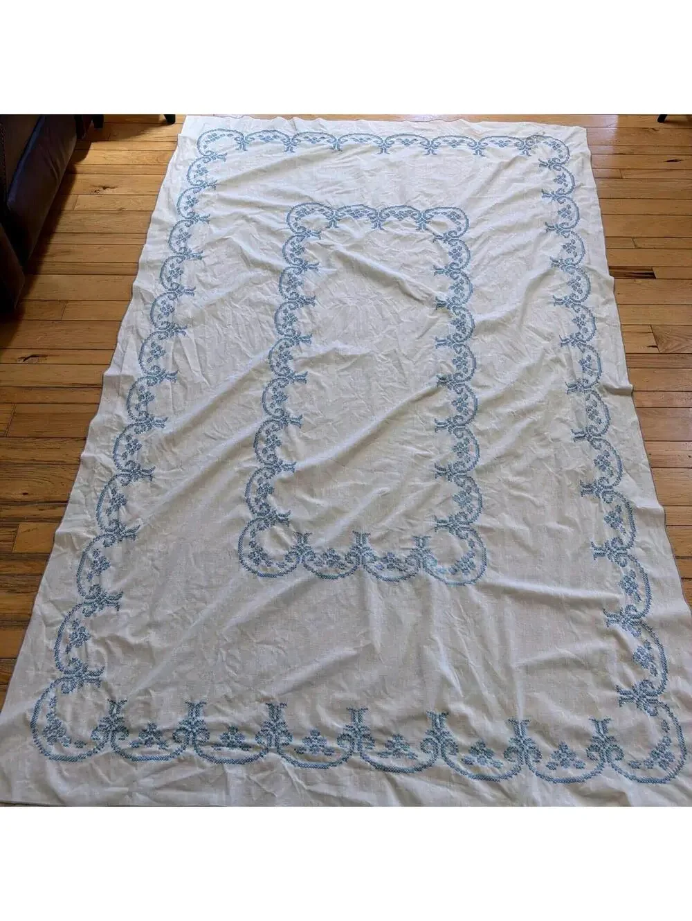 Vtg linen tablecloth hand embroidered flowers Blue Cottage Shabby Chic 54x84 In